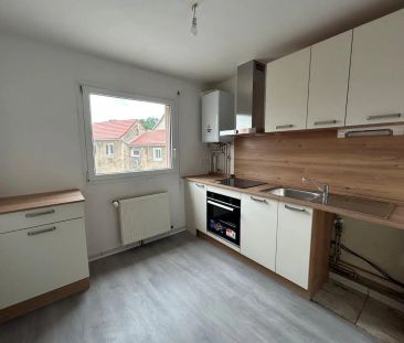 Appartement à louer 4 pièces 76.47m² - Photo 3