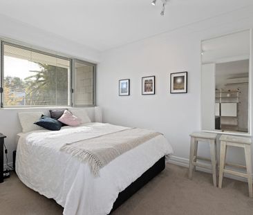 Prime Claremont One-Bedroom - Photo 4