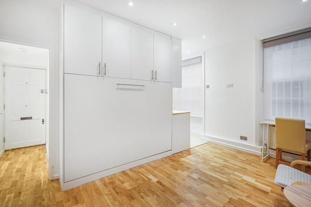 Studio to rent - Photo 1