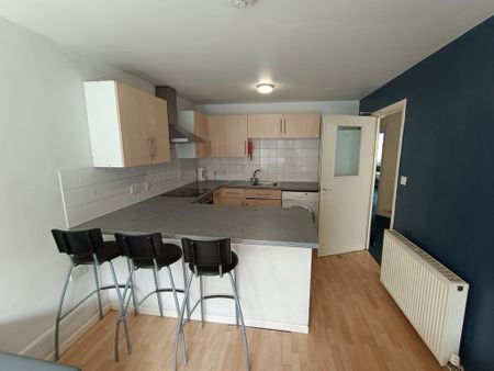 4 Bedroom Flat - Photo 5