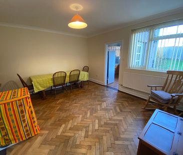 Hendy Close, Sketty, Swansea, SA2 - Photo 4