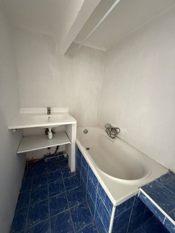 Location Appartement 2 pièces 36m² HYERES 83400 - Photo 5