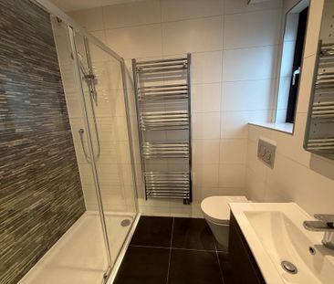 2 bedroom penthouse to rent - Photo 5