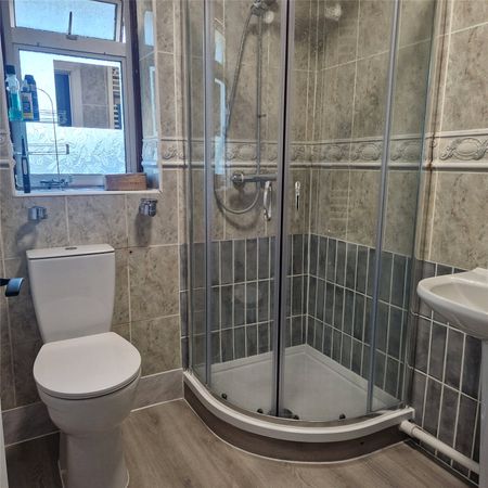 1 bedroom property to rent - Photo 5
