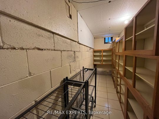 For Lease - 12 Blue Haven Crescent, Toronto, Ontario - Photo 1