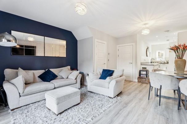 3 bedroom end of terrace house to rent - Photo 1