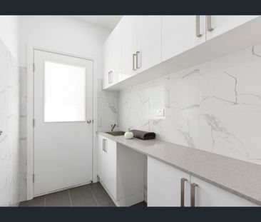 3/28 Stenhouse Avenue, Brooklyn, Vic 3012 - Photo 2