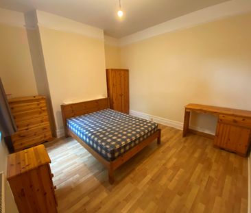 4 Bed Terraced House, Bevois Hill, SO14 - Photo 3