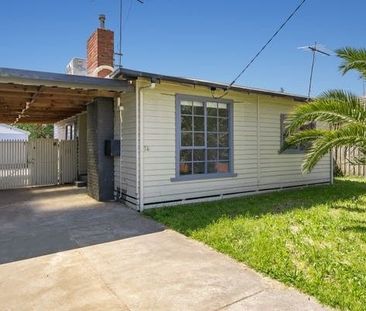 Neat and Tidy Three Bedroom Home! - Photo 4