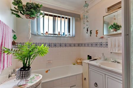 Quietly located cozy home! - Photo 2