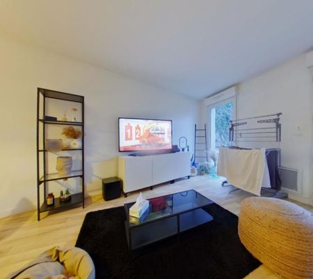 Location Appartement 3 pièces 79m² POITIERS 86000 - Photo 3