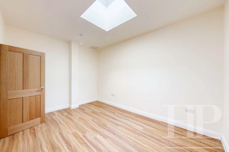 Balcombe, RH17 - Photo 2