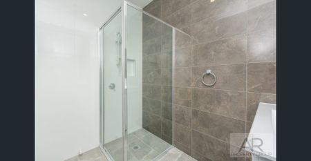 Great sized townhouse - Photo 4