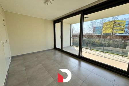 Recent appartement met 1 slaapkamer, veel lichtinval , zonnig terras en autostaanplaats - Foto 2