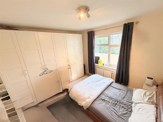 3 bedroom flat to rent - Photo 1
