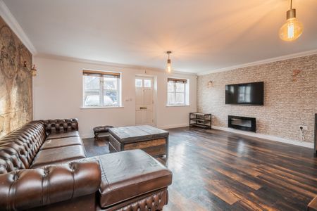 Ayrton Close, Grange Farm, Milton Keynes MK8 - Photo 3