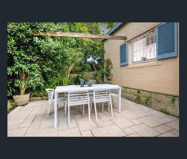 Access via Merlin Street and Alfred St North - Photo 2