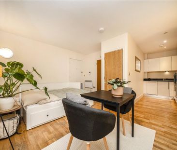 Studio to rent - Photo 5