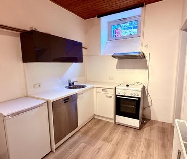 Sanierte 2 Zimmerwohnung mit Garten und KFZ-Abstellplatz - Photo 2