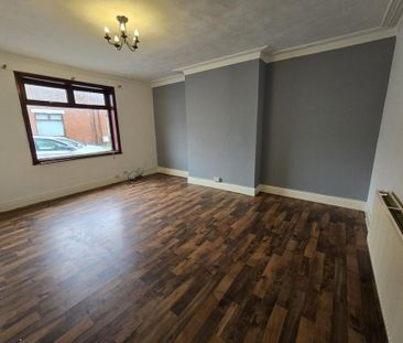 3 bedroom end of terrace house to rent - Photo 5