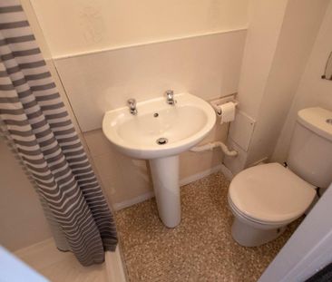 1 bedroom flat to rent - Photo 6