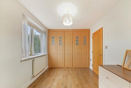 2 Bed Flat, Settlers Court, E14 - Photo 3
