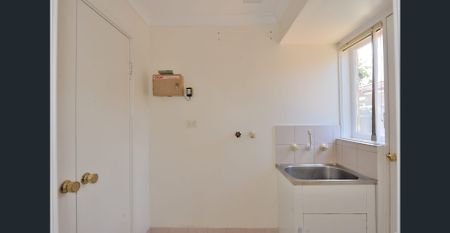 6 Manila Place, Warnbro, WA 6169 - Photo 4