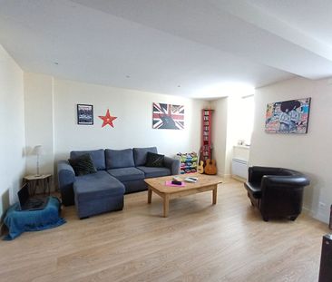 Location Appartement 2 pièces 72m² PLOERMEL 56800 - Photo 2