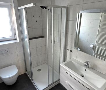 Schöne, gepflegte 3-Zimmerwohnung, EBK, modernes TL-Bad - Photo 4