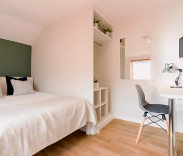 8 Bedrooms - Photo 4