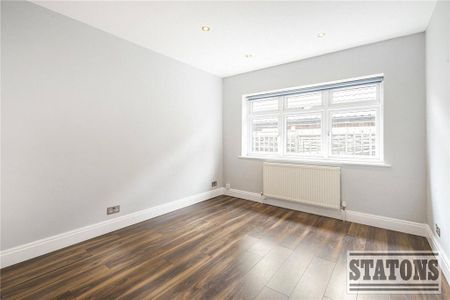 4 bedroom bungalow to rent - Photo 2