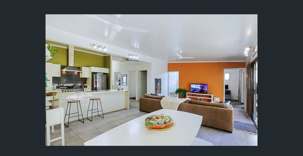 Modern living on the Sunshine Coast - Photo 1