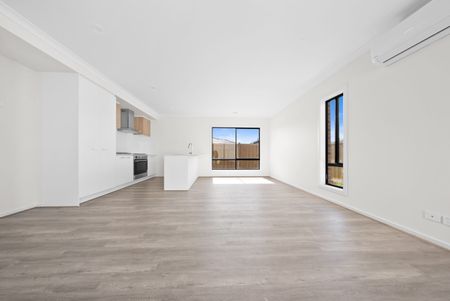 Home in Mickleham!! - Photo 2