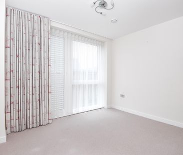 Almansa Way, Lymington, SO41 flat to rent - Photo 3