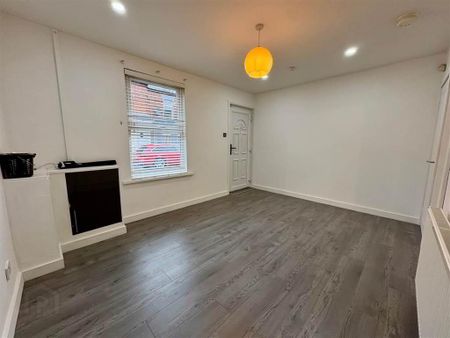 17 Glenvarlock Street, Belfast, BT5 5GS - Photo 2