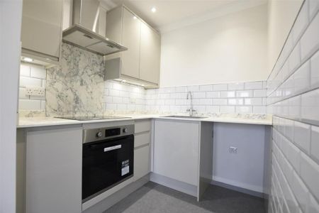 Studio to rent - Photo 3