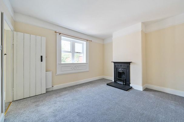 3 bedroom terraced house to rent - Photo 1