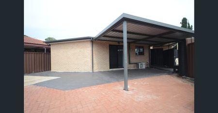 BEAUTIFUL 2 BED GRANNY FLAT!! - Photo 3