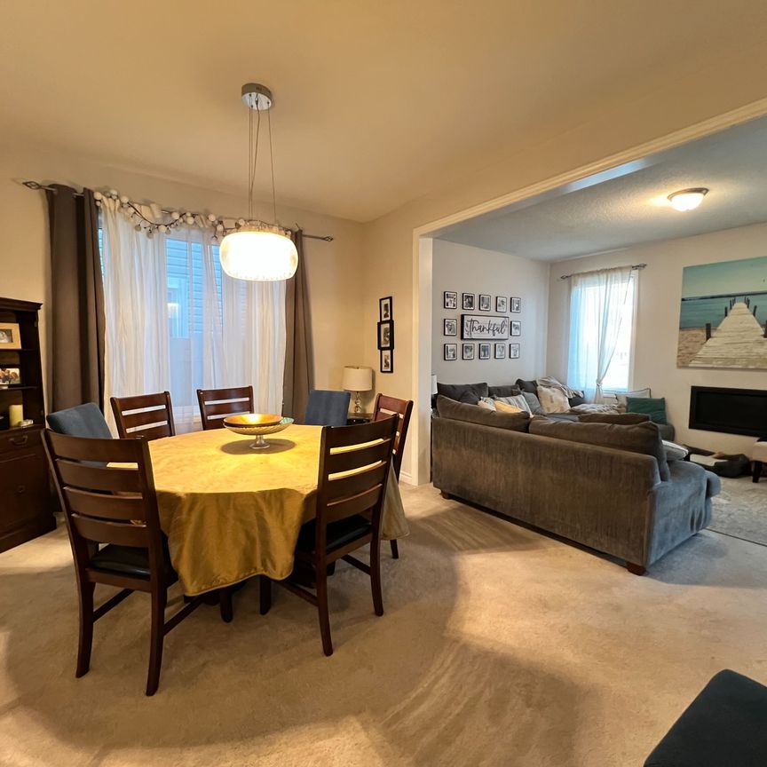 For Lease - 529 Honeylocust Avenue, Kanata, Ontario - Photo 1