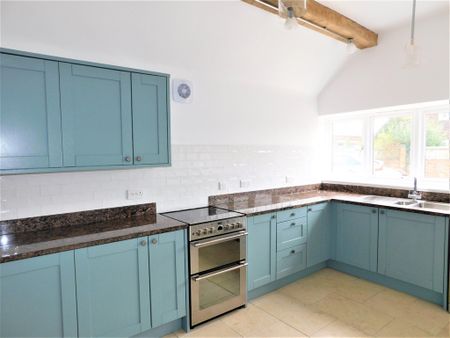 3 bedroom barn conversion to let - Photo 5