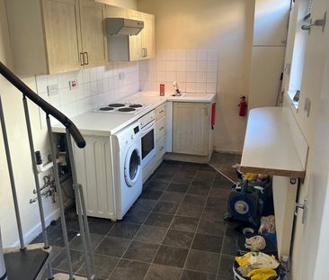 1 Bed Maisonette, The Wells Road, NG3 - Photo 1