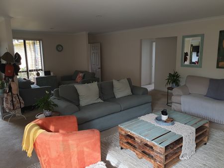 Walk to town - Photo 2