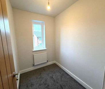 3 bedroom semi-detached house to rent - Photo 6