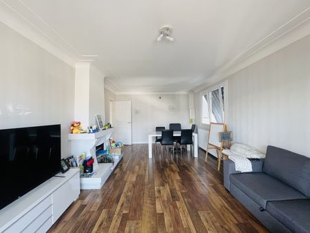 Appartement type 4 de 100 m2 avec loggia terrasse - Photo 2