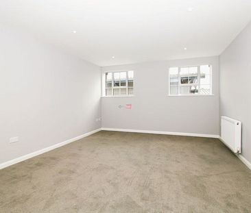 92 Duncan Road, Gillingham - Photo 2