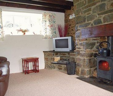 3 bedroom detached house to rent - Photo 2