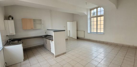 Location Appartement 2 pièces 60m² ST OMER 62500 - Photo 2