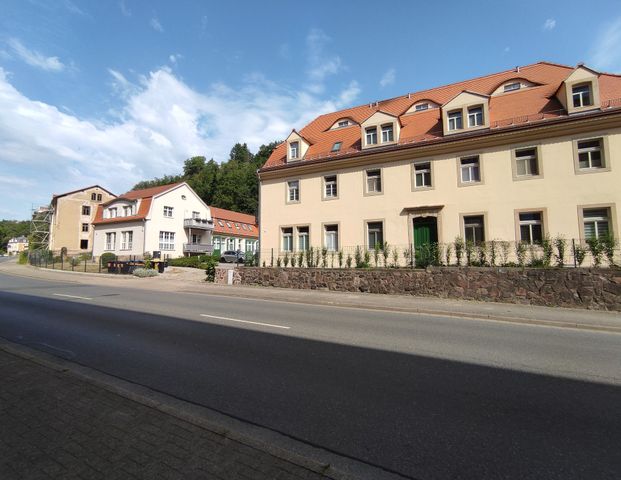 ***Charmanter Altbau, gemütlicher Grundriss, Einbauküche, Bad mit Fenster, Außenstellplatz*** - Photo 1