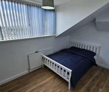Grovehall Drive, Leeds, LS11 - Photo 5