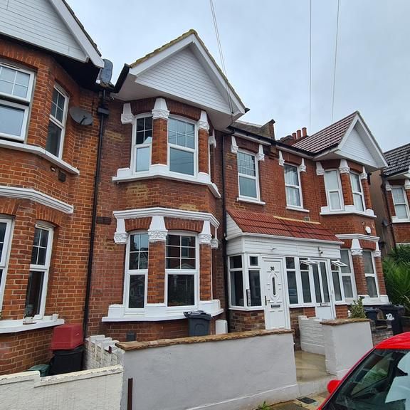 House share to rent - Photo 1